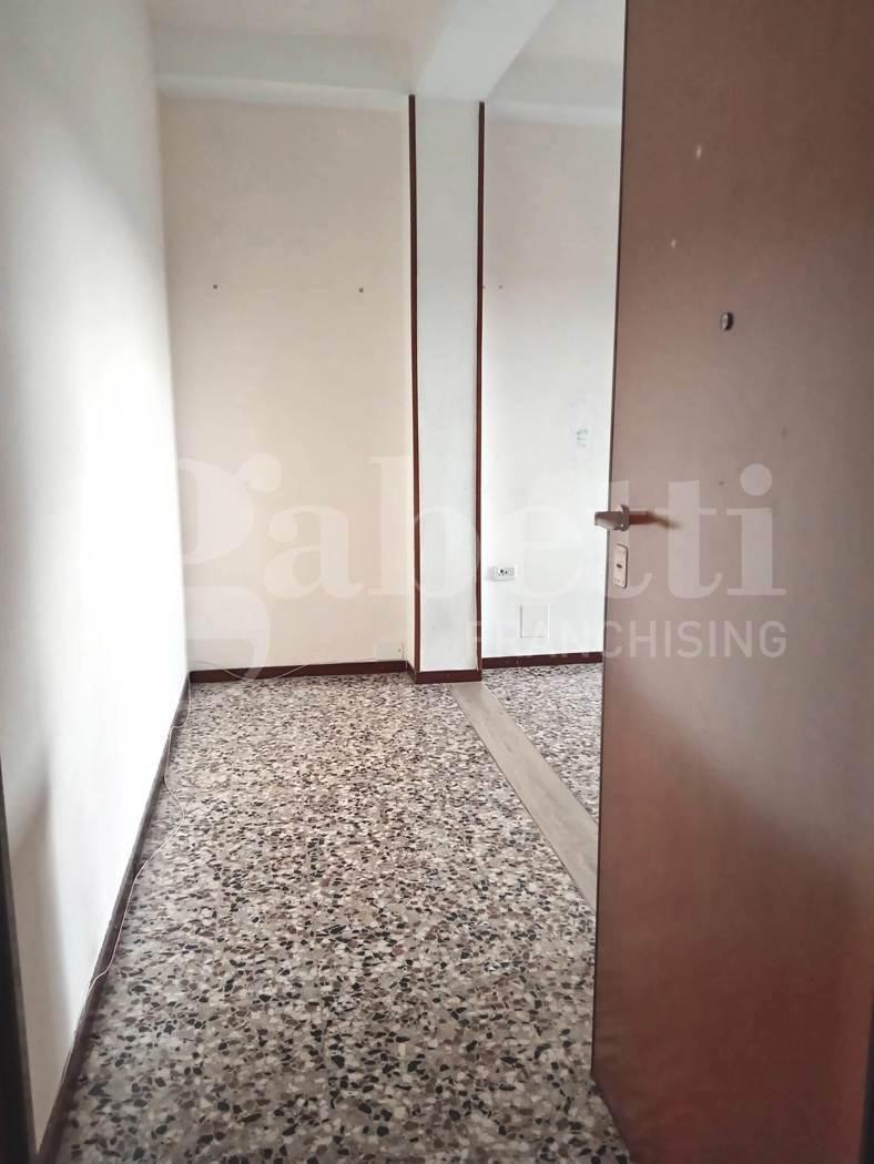 Trilocale in Via Cavour 19, Biassono — foto 3 di 5