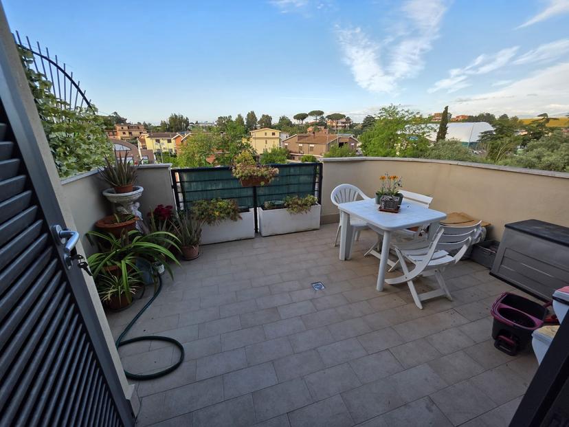 Bilocale in Via di Castel di Leva, Roma
