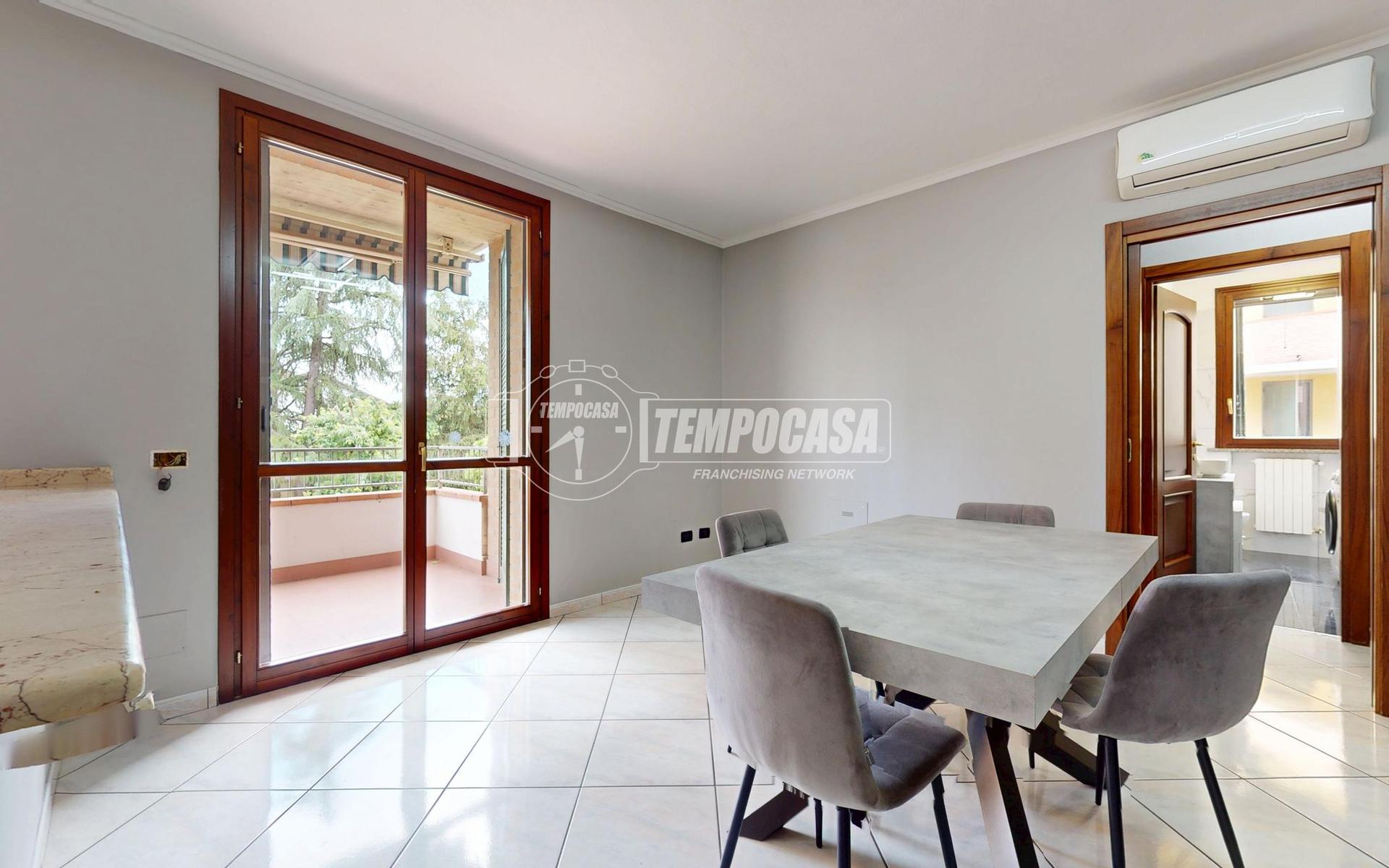 Trilocale in Via Immanuel Kant, Reggio nell'Emilia