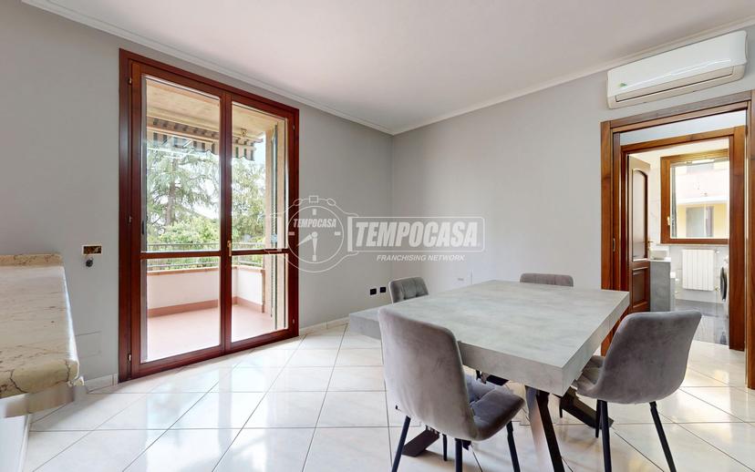 Trilocale in Via Immanuel Kant, Reggio nell'Emilia