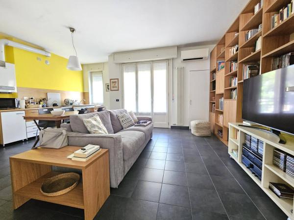 Bilocale in Viale Iginio Rota, Vimercate
