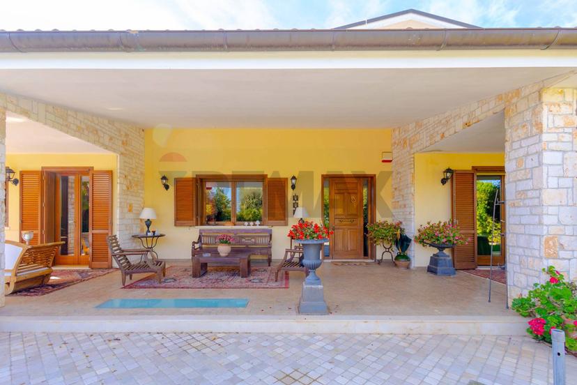 Villa in Via Algardi 13, Casamassima — foto 2 di 5