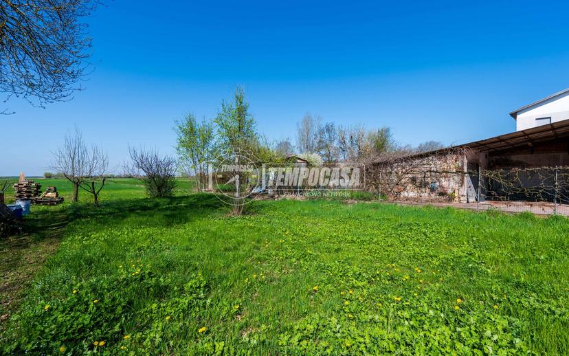 Quadrilocale in Via Ponte Forca 105, Cadelbosco di Sopra — foto 2 di 5