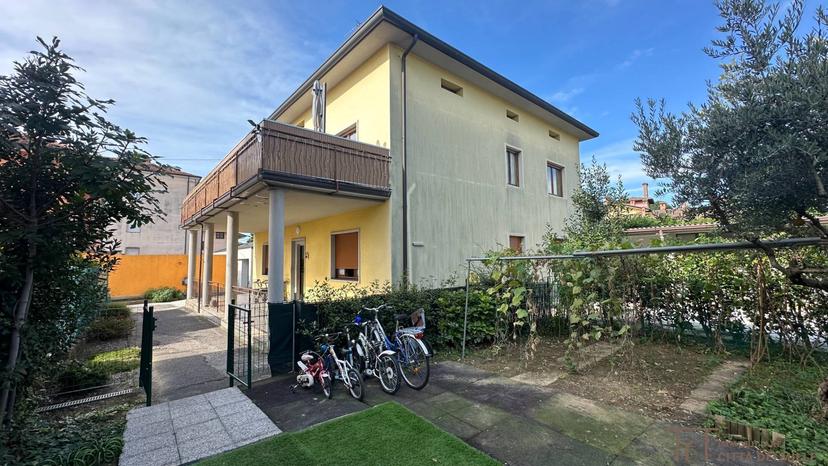 Quadrilocale in Via Gaetano Donizetti, Brusaporto — foto 4 di 5