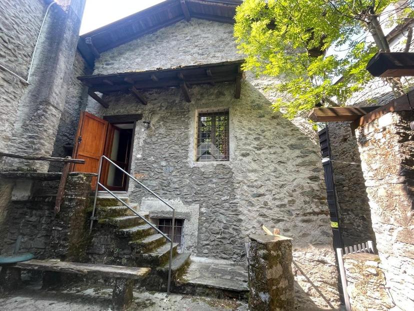 Casa indipendente in Vicolo delle Ginestre 26, Cercino — foto 3 di 5