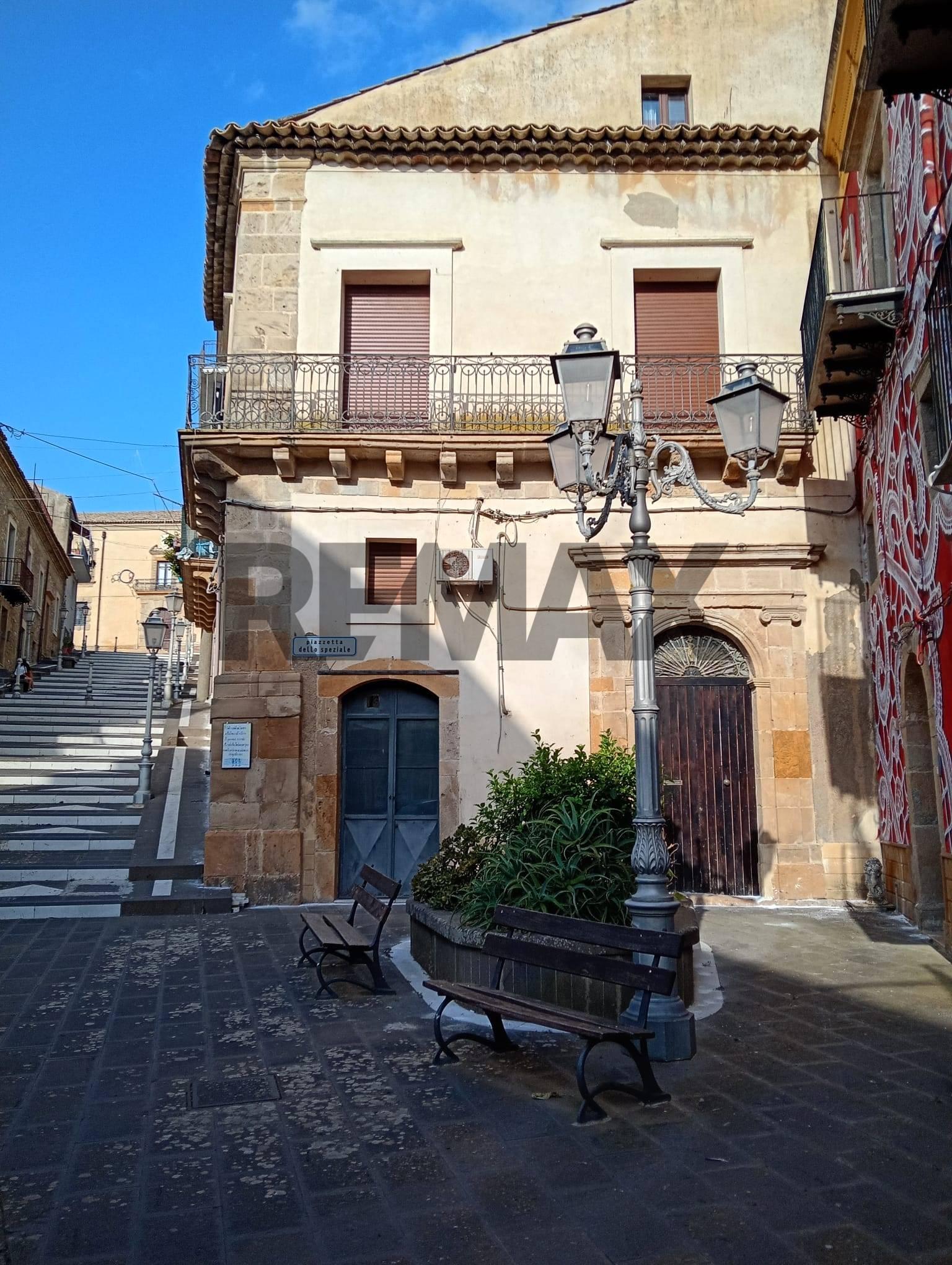 Casa indipendente in Piazzetta dello Speziale 1, Mirabella Imbaccari