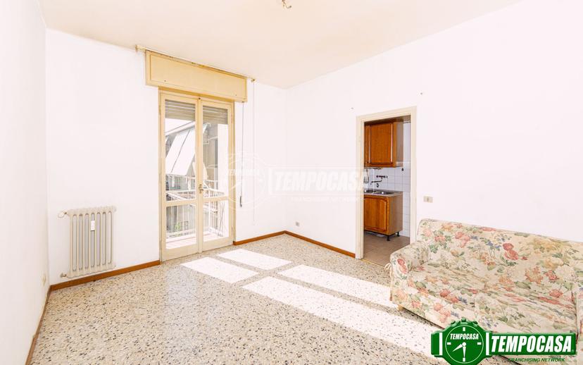 Trilocale in Via Ugo Bassi, Voghera
