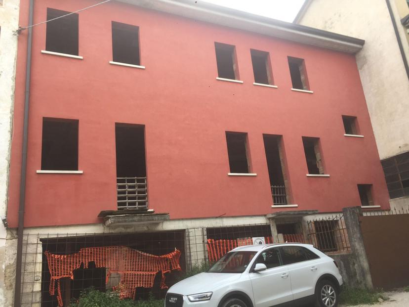 Villa a schiera in Via Roma 19, Piovene Rocchette — foto 2 di 3