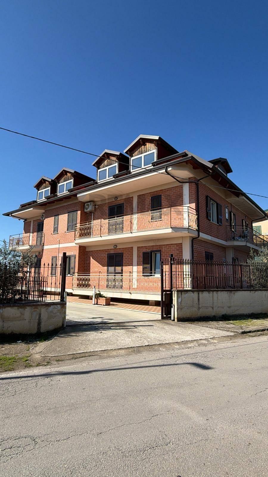 Trilocale in Via IV Novembre 236, Carinola