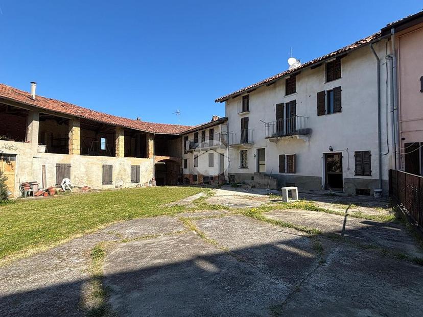Casa indipendente in Via Vittorio Emanuele II 4, Calliano — foto 2 di 5