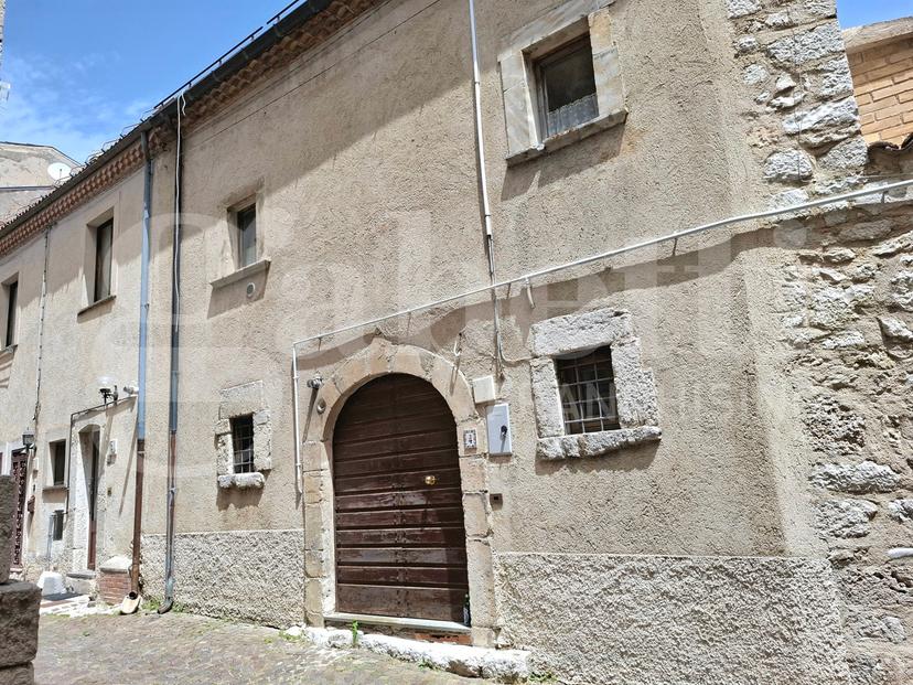 Casa indipendente in Via Barberini 2, Rocca di Mezzo