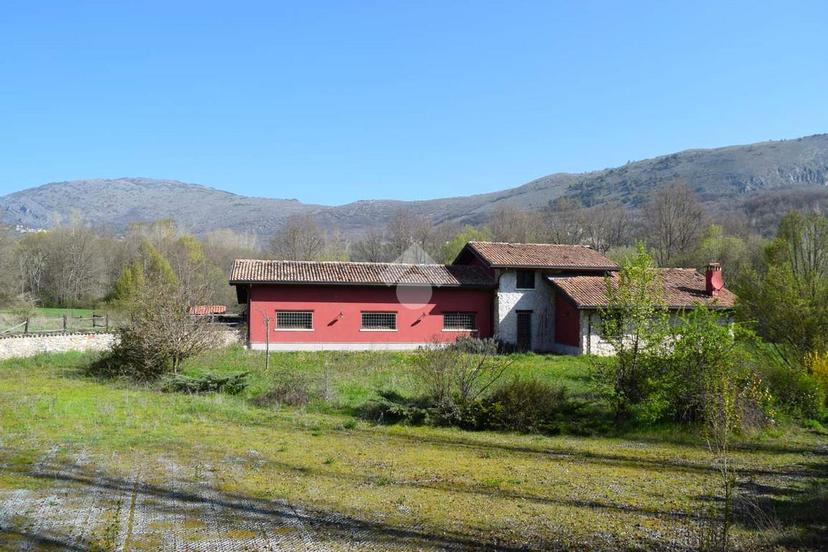 Villa in Strada Comunale per Gallo, Tagliacozzo