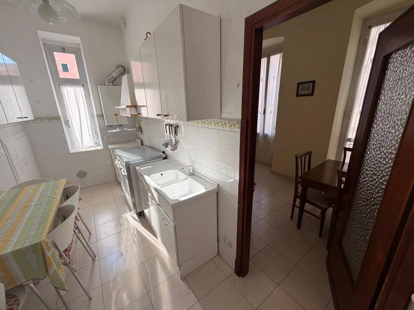 Trilocale in Via Cavour, 44, Ventimiglia