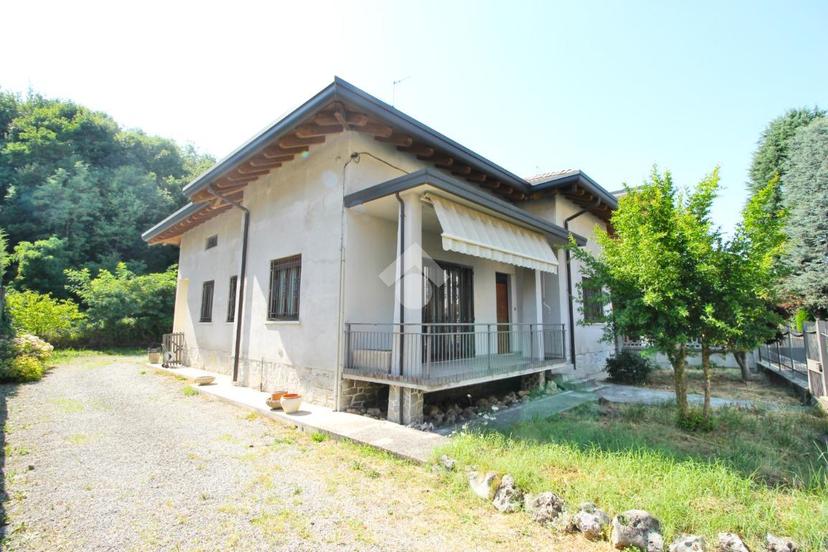 Villa in Via Matteotti 13, Mariano Comense — foto 3 di 5