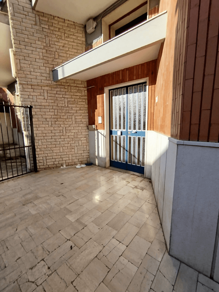 Bilocale in Via Parenzo, Trani — foto 3 di 3