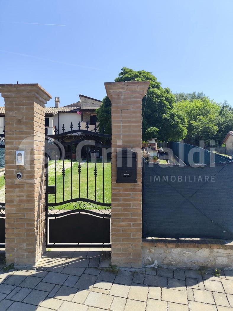 Villa plurifamiliare in Via Valle dell'Oro 1, Gualdo Cattaneo — foto 5 di 5