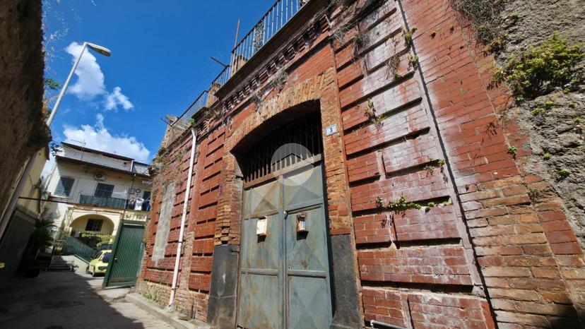 Casa indipendente in Vico III Atellana 1, Frattamaggiore — foto 2 di 5