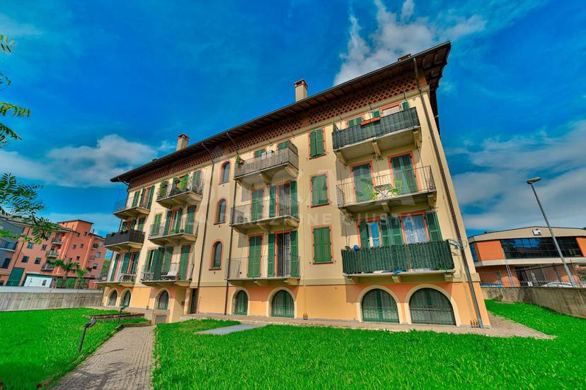 Quadrilocale in Via Nazzario Sauro 19, Cornate d'Adda