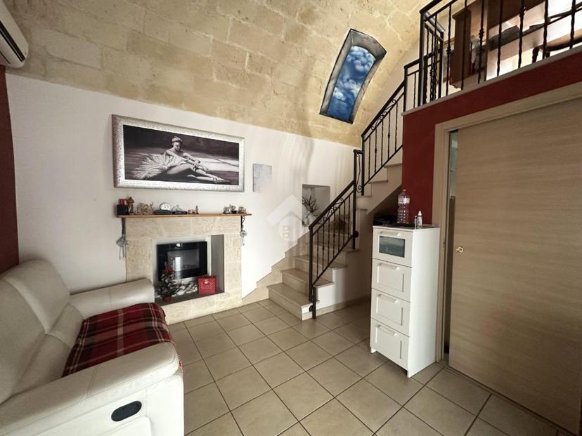 Casa indipendente in Via Ludovico Ariosto 32, Canosa di Puglia — foto 3 di 5