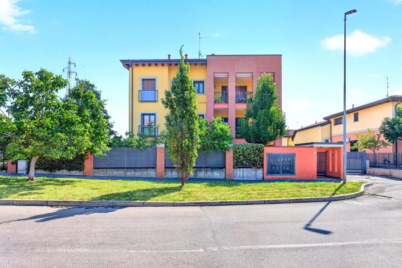 Trilocale in Via Po, 82, Bollate — foto 4 di 5