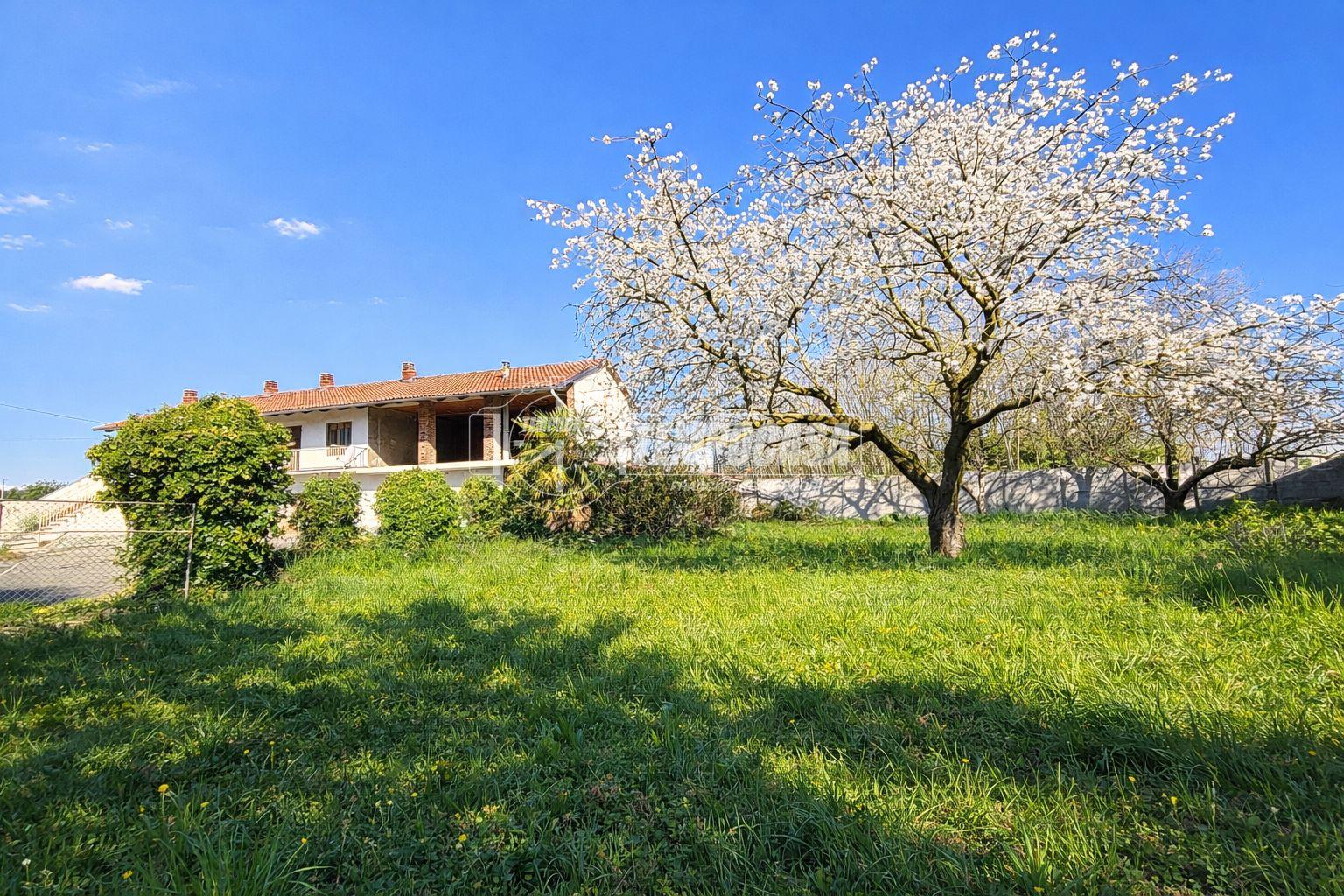 Casa indipendente in Via Moncrivello, Cigliano