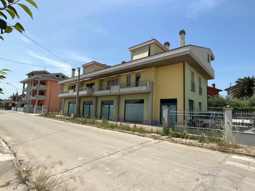 Villa in Via Gargheta, San Salvo — foto 5 di 5