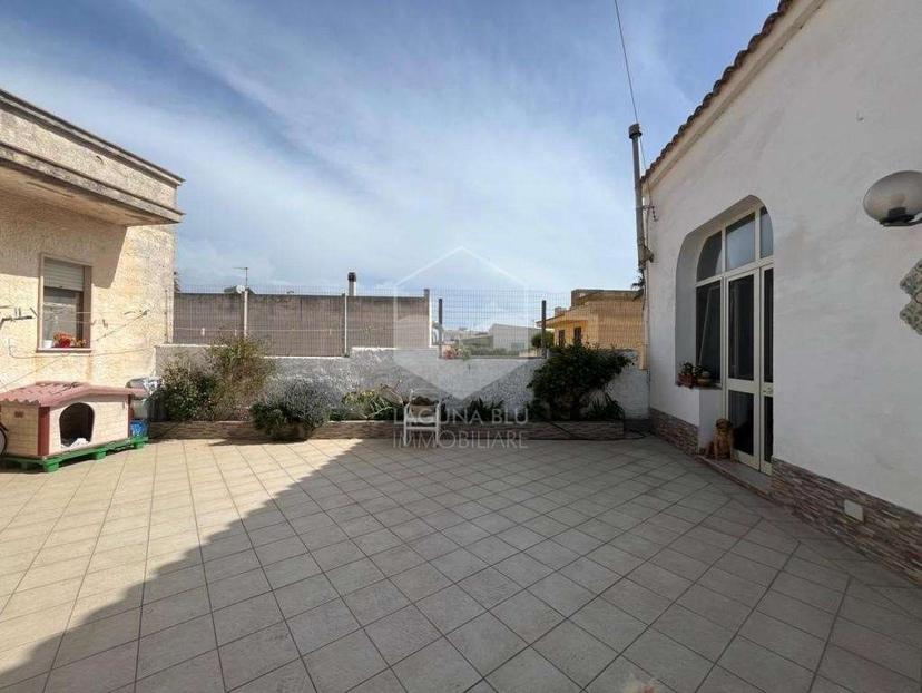 Casa indipendente in Lungomare Biscione, Petrosino — foto 2 di 5