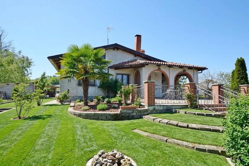 Casa indipendente in Strada dei Zanoni 1, Mondovì — foto 4 di 5