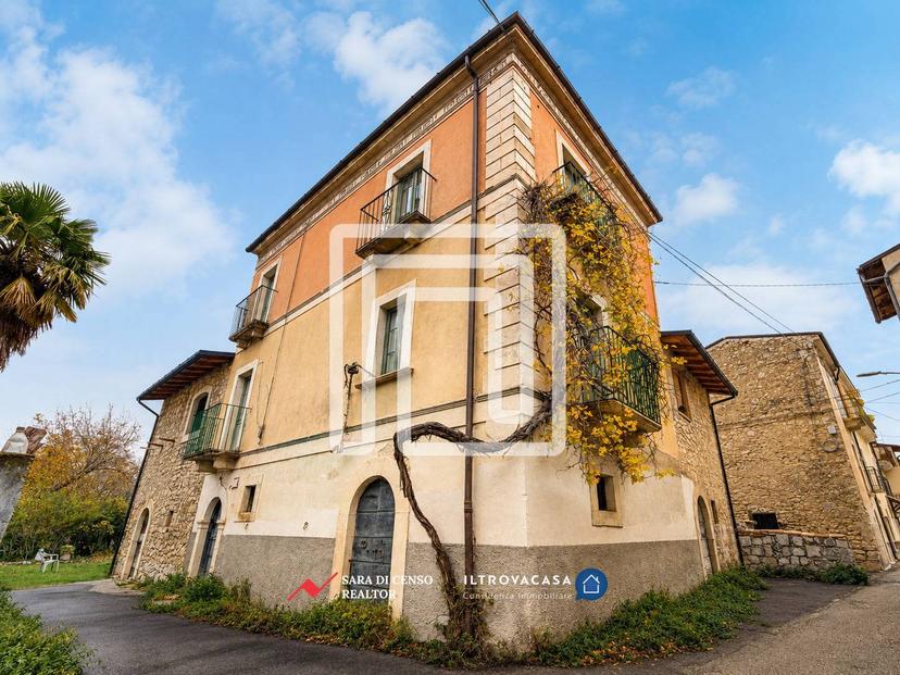 Casa indipendente in Via Albanese 24, Sulmona