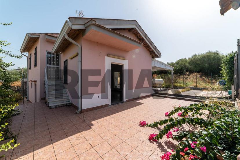 Villa in Via Vito Longo 10, Misterbianco — foto 3 di 5
