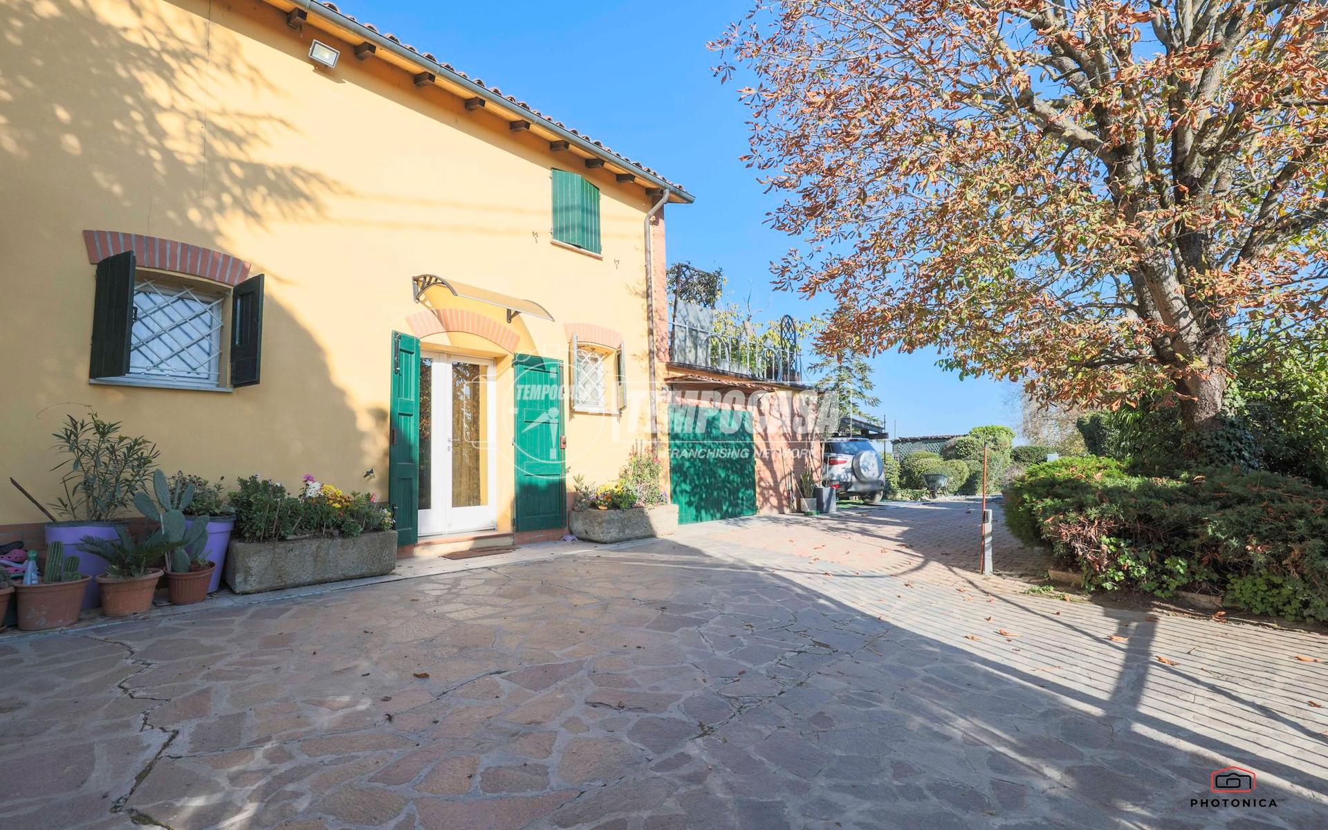 Villa in Via Ernesto E Fioravante Alvisi 15, Anzola dell'Emilia