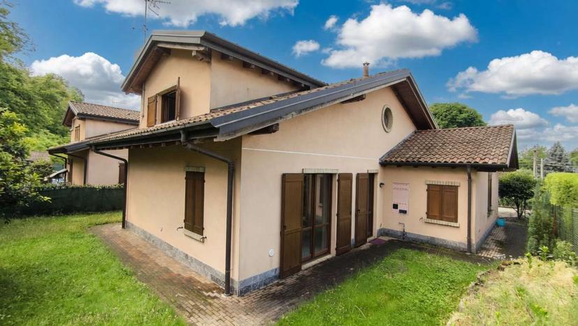 Villa unifamiliare in Via Brugnoni  30, Besozzo — foto 3 di 5