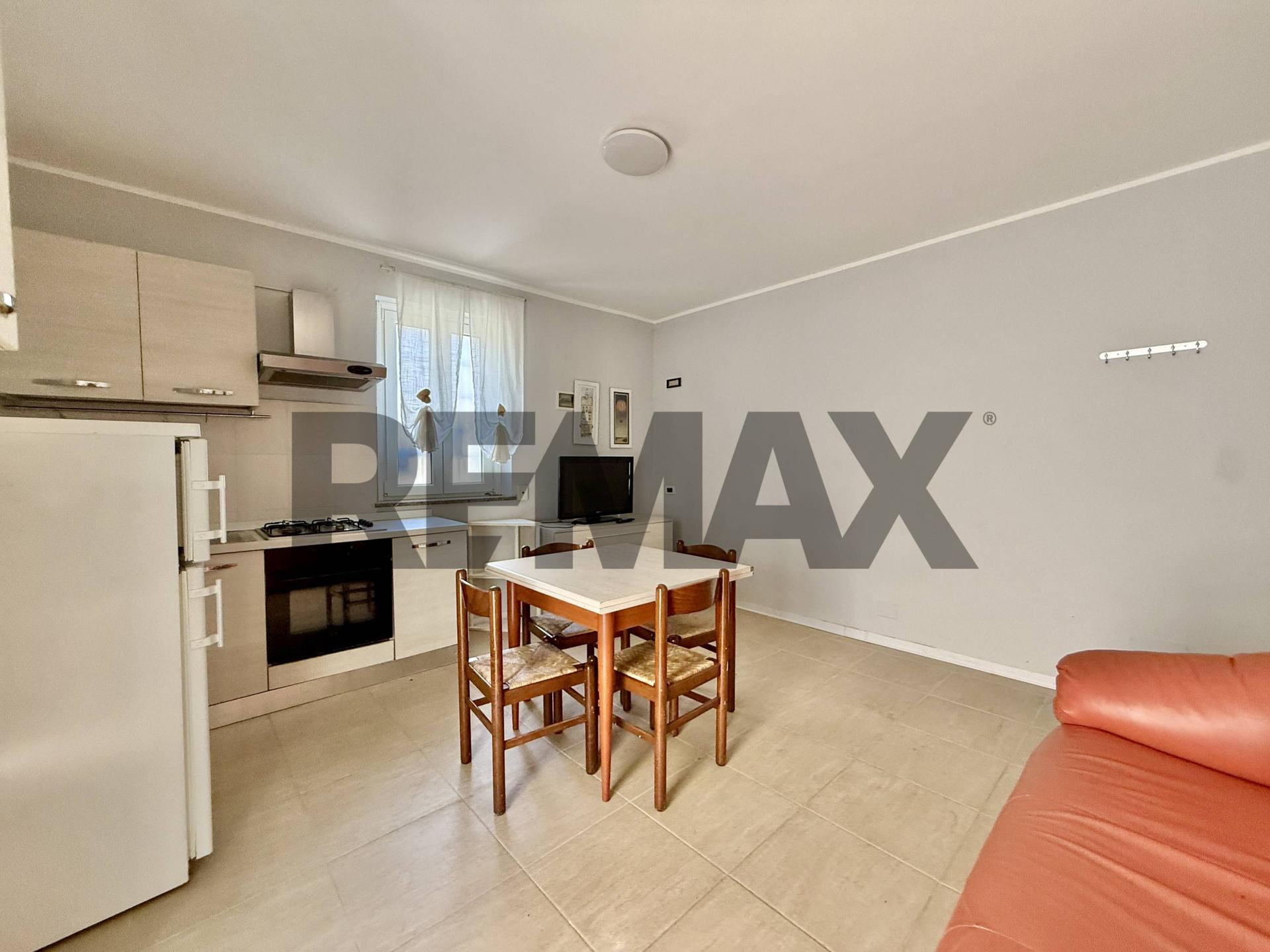 Casa indipendente in Via Ugo Pelò 2, Castelvetro Piacentino