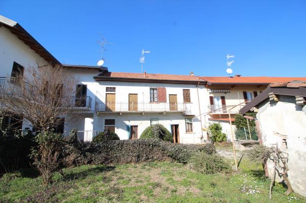Terratetto unifamiliare in Via San Giorgio 4, Casorate Sempione — foto 2 di 5
