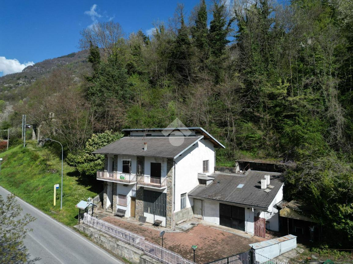 Casa indipendente in Provinciale Valle Varaita, Frassino