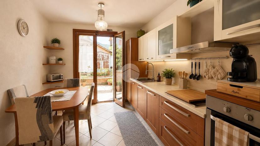 Villa a schiera in Via Vittorio Veneto 28, Piancogno — foto 4 di 5