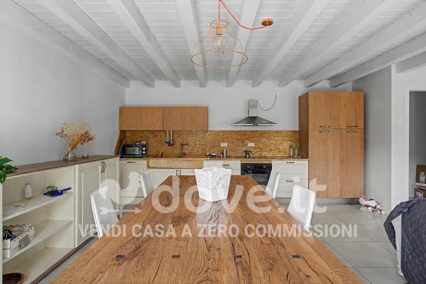 Villa, Lonato del Garda