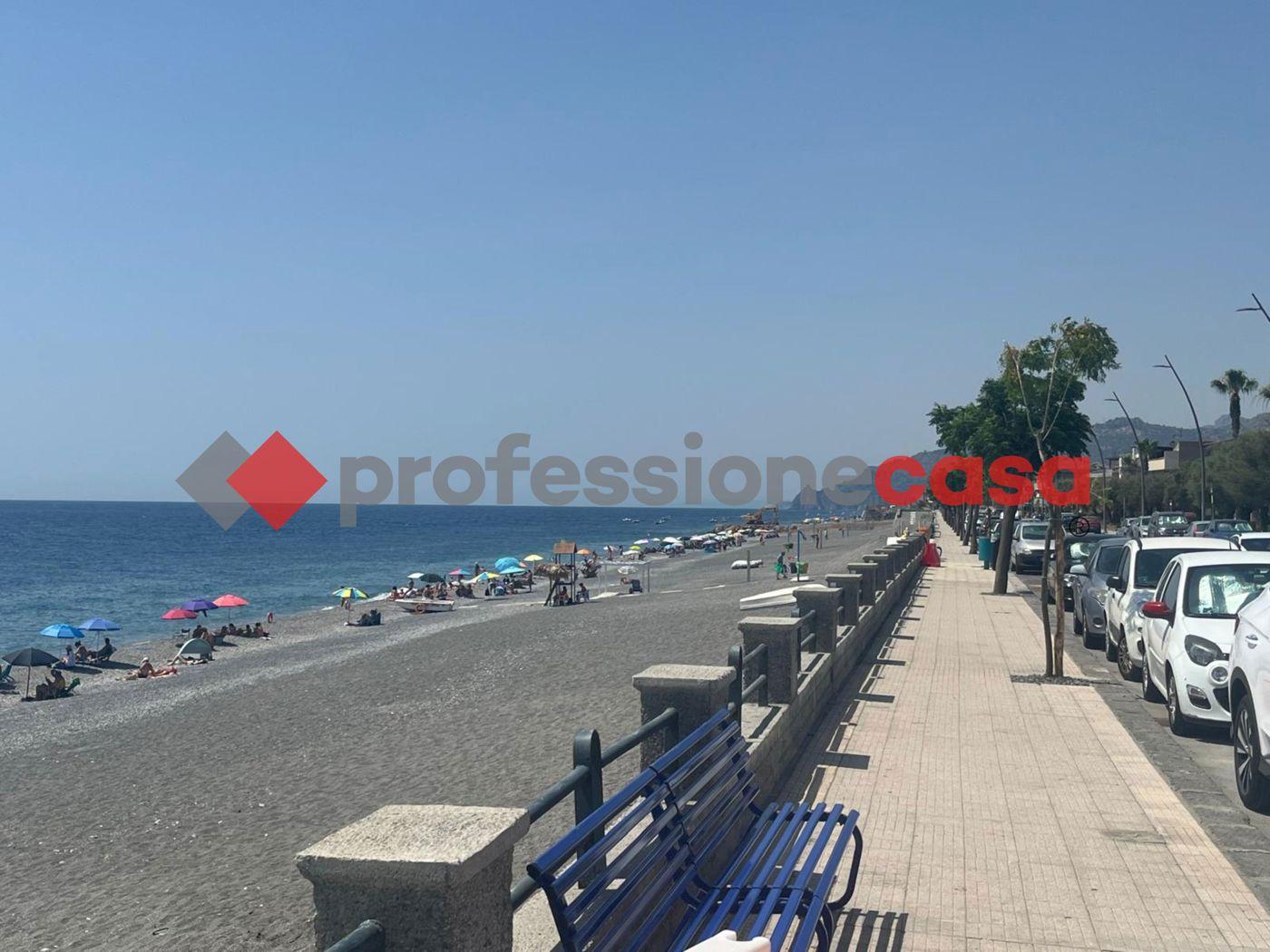 Bilocale in Via Umberto 93, Roccalumera