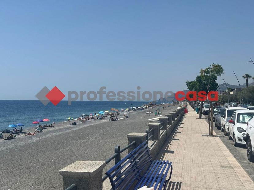 Bilocale in Via Umberto 93, Roccalumera