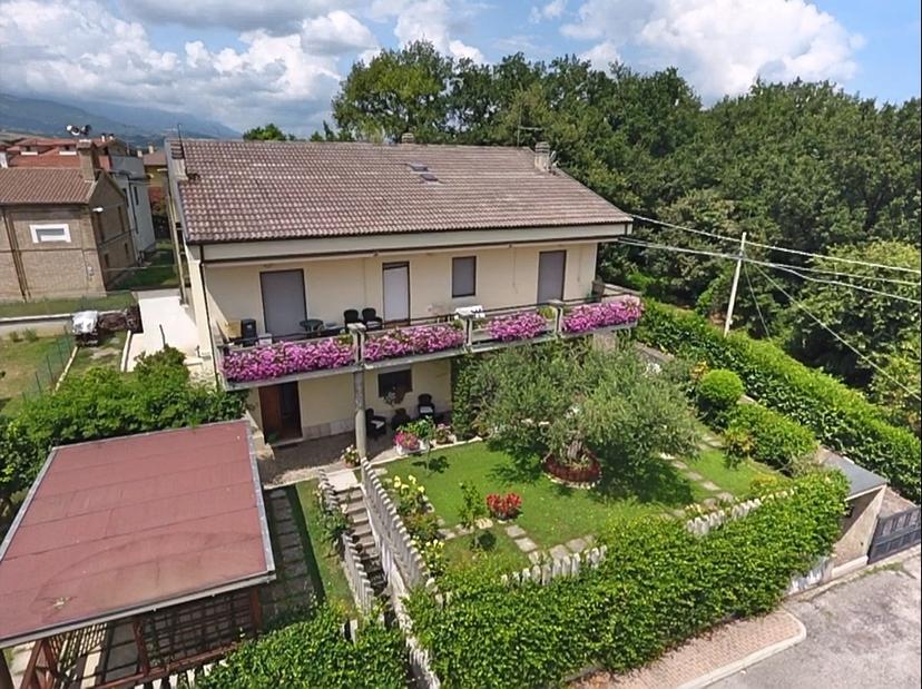 Casa indipendente in Passo Cordone 6, Loreto Aprutino — foto 3 di 5
