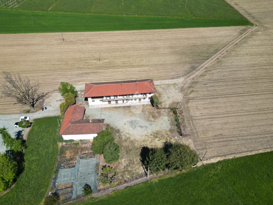 Casa indipendente in Via Barge 1, Revello