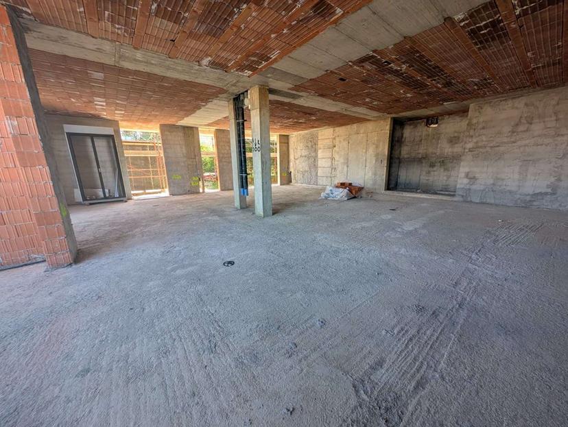 Trilocale in Via Lodovica 16, Vimercate