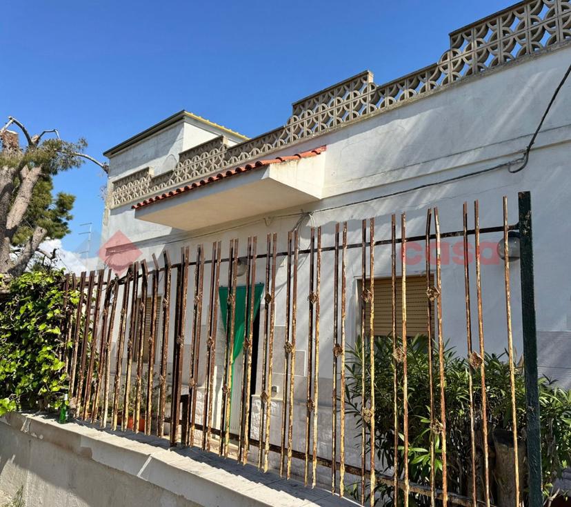 Villa in Via Orchidee 21, Leporano — foto 2 di 5