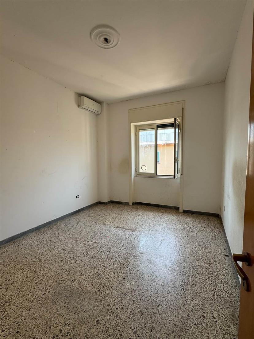 Trilocale in Via Loria, Salerno