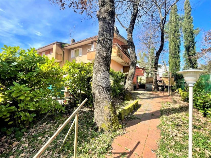 Villa a schiera in Via delle Querce 8, Valentano — foto 2 di 5