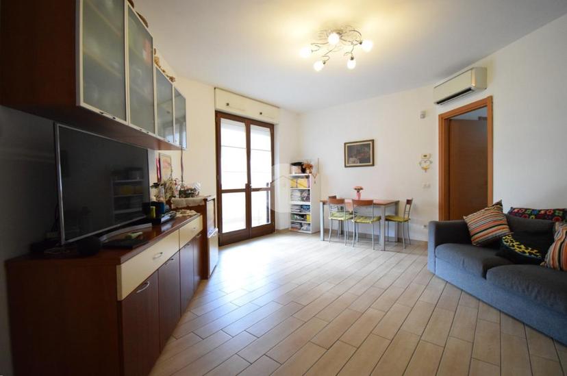 Trilocale in Via Jan Palach, Agrate Brianza — foto 2 di 5
