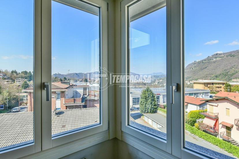 Trilocale in Via Provinciale per Lecco 563, Lipomo — foto 2 di 5