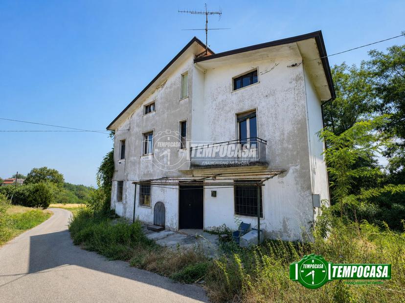 Casa indipendente in Frazione Magnano 45, Carpaneto Piacentino — foto 2 di 5