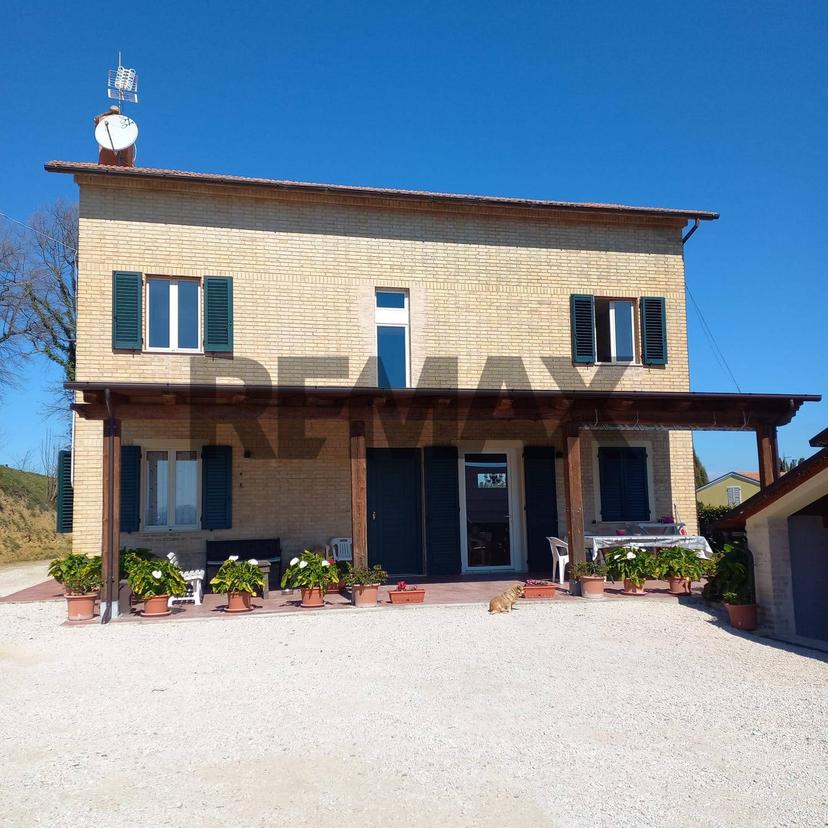 Casa indipendente in Strada Montapponese 4, Falerone