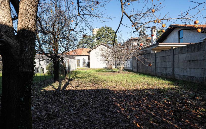 Trilocale in Via U. Giordano 10, Giussano — foto 4 di 5